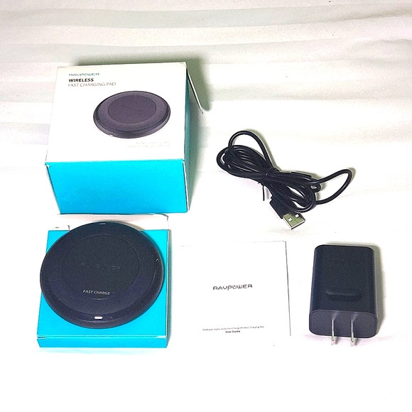 Ravpower Wireless Fast Charging Pad - Picture 2 of 7
